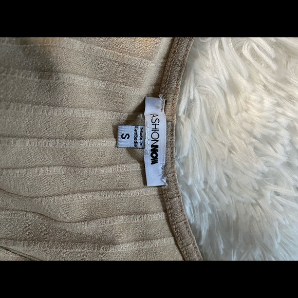 Fashion Nova button bodysuit - Picture 2 of 2